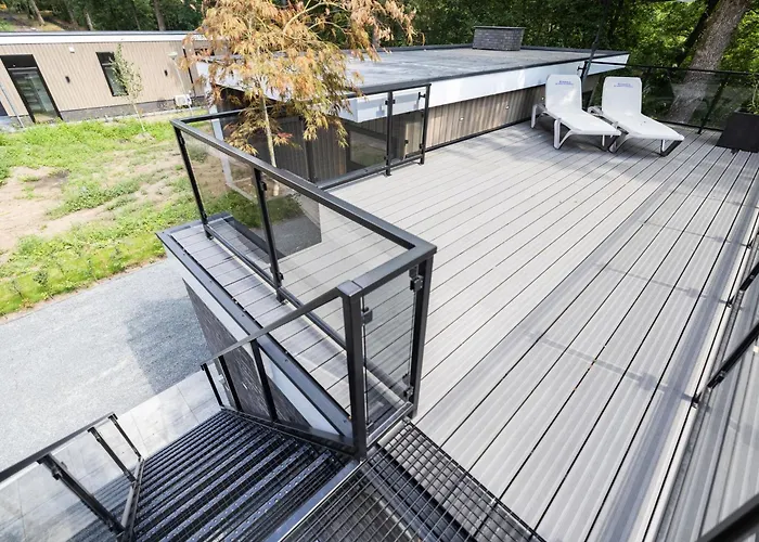 بيت للعطل Woodland With Heated Pool *