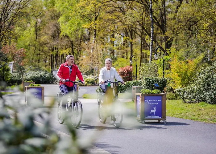 Woodland With Heated Pool بيت للعطل هونديرلو