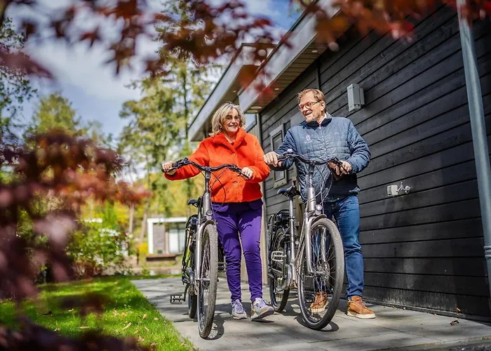 Woodland With Heated Pool *