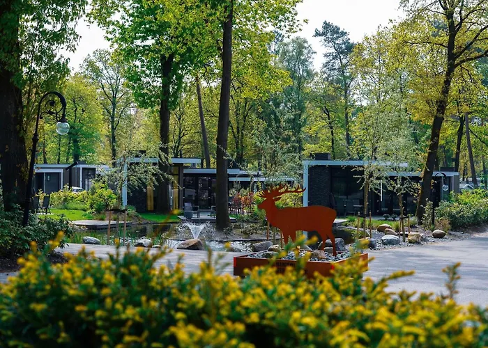 Woodland With Heated Pool هونديرلو