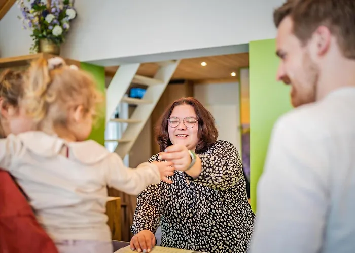 Dom wakacyjny Woodland With Heated Pool